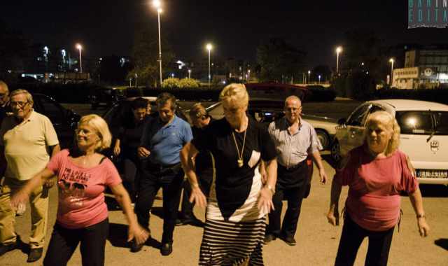 Pane e Pomodoro, anziani ballano fino a notte fonda: �Ritorniamo giovani�